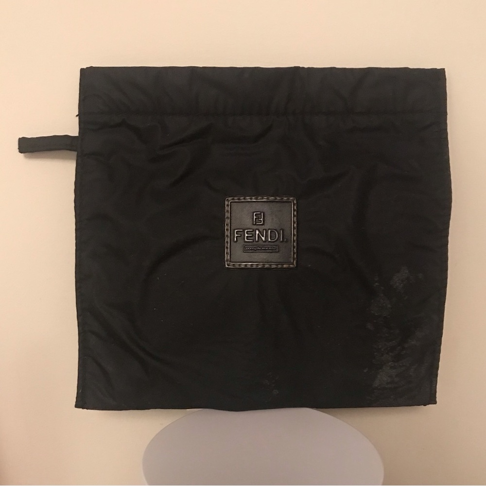 Fendi small blk velcro pouch/makeup case. 💐promo 5 items/$50. Add 2 ur bundle. - Picture 9 of 12